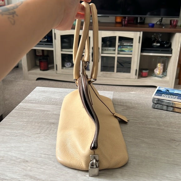 Prada leather tote bag - Picture 2 of 14